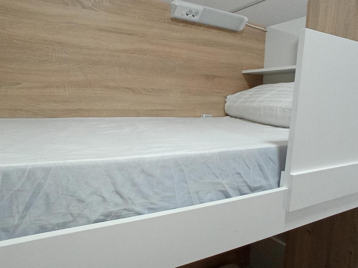 Albergue Alecer Caldas De Reis Buitenkant foto